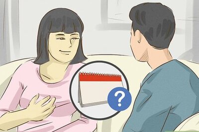 How to Host a Friendsgiving