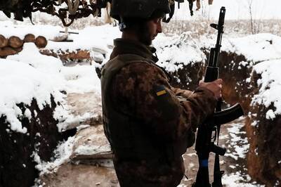 Ukraine Crisis: Former Soviet Nations ‘Challenge’ Russia; Canada, Germany Offer Aid
