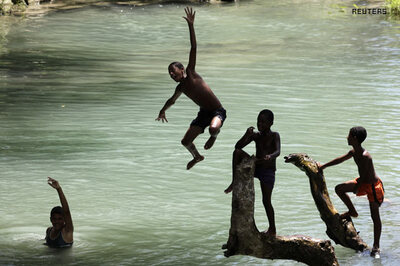 Pushy parents may damage kid if their love is conditional