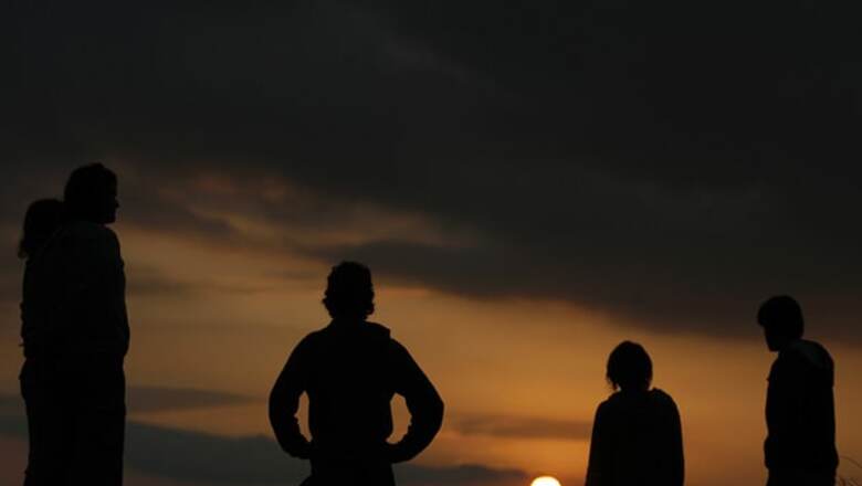 Humans 'can see into the future'