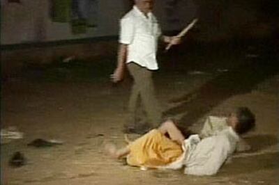 Alleged MNS workers beat up pilgrims in Mumbai