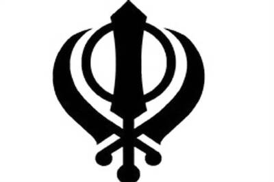 Kuldip Nayar's autobiography angers Sikh group