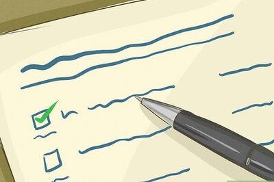 How to Deal with a Controlling Mother As a Teen Mom