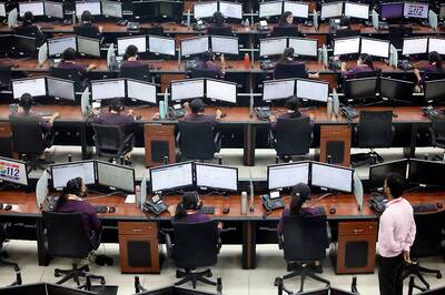 Regulate Attendance of All Employees Considering COVID-19 Situation: Centre to All Secretaries
