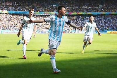 Lionel Messi penalty gives Argentina 2-1 win over Croatia