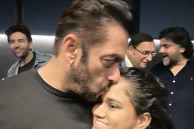 Salman Khan’s Sister Arpita Khan Seeks Blessings At Nizamuddin Dargah Post Firing Incident; Watch Video