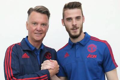 David de Gea in spotlight as Manchester United face Liverpool