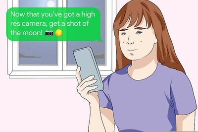 What Does the ???????????????? Moon Emoji Mean?