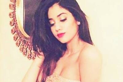 Sridevi's Daughter Jhanvi Kapoor Is Killing It In This Boomerang Video