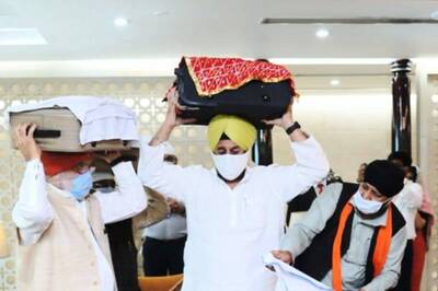 News18 Afternoon Digest: 3 Sikhs Among 16 Evacuees from Kabul to Test Covid Positive; MLA Purna Chandra Swain Clears Offline Class 10 Exam and Other Stories