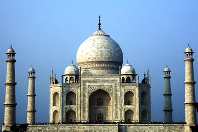 Lawyers to lay siege to Taj Mahal today demanding new HC bench in Agra