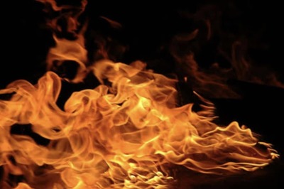 Fire Breaks Out at Apparel Godown in Kolkata