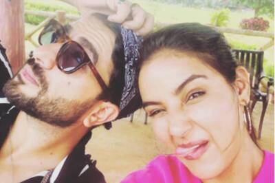 Jasmin Bhasin Shares Picture with Aly Goni, Says 'Will Be Besties Forever'