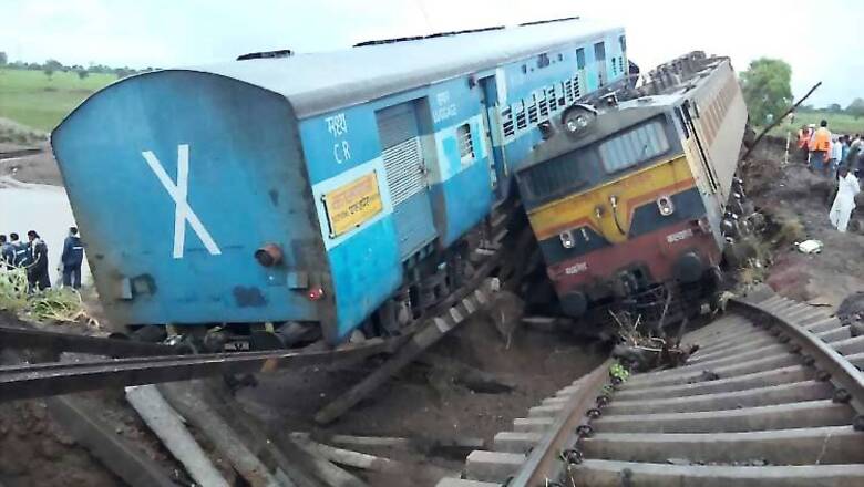 Live: Madhya Pradesh CM to visit Kamayani & Janata Express trains derailment spot, death toll 30