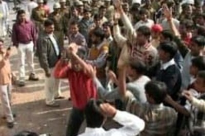 Lucknow Univ sacks goons with Phds