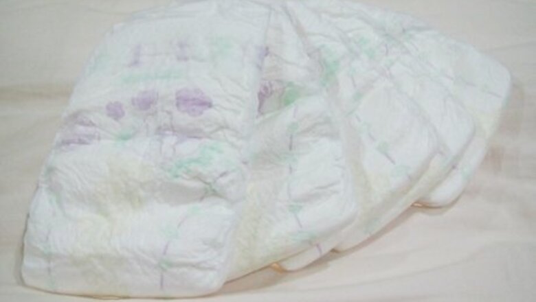 How to Determine the Right Time to Purchase Bigger Disposable Diapers for Your Baby or Infant
