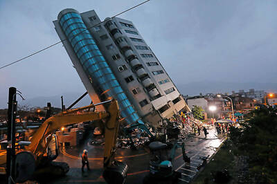 Aftershocks Rattle Taiwan as Quake Toll Rises to Ten, 58 Missing