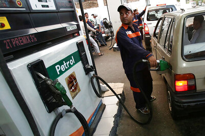 MP Govt Reduces VAT on Petrol by 3% and Diesel by 5%