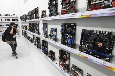 GIGABYTE Launches Gaming Motherboards With Intel 7 Processor Support