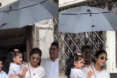 Shilpa Shetty Holds Daughter Samisha In Her Arms, Gets Papped In The City; Video Goes Viral