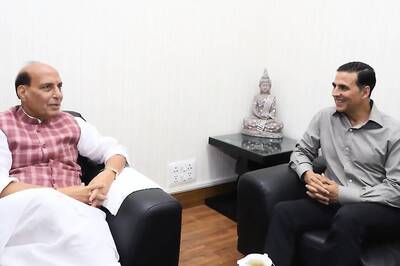 Rajnath Singh Lauds Akshay Kumar For Supporting Indian Soldiers