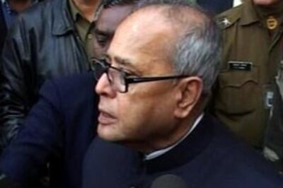 Pranab in Bangladesh, given VVIP reception
