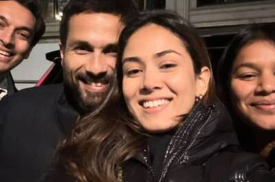 Shahid Kapoor And Mira Rajput Twin In Black, Smile Bright As They Pose For Selfie