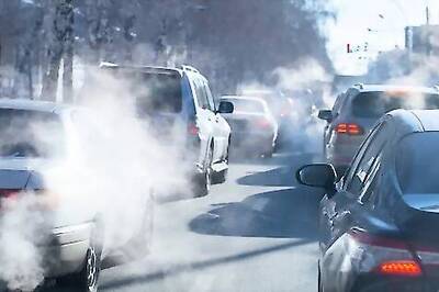 Stubble Burning Linked to Delhi’s 3rd Covid Wave? Study Suggests Virus Piggybacks Only Black Carbon Emission