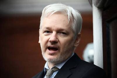 Swedish Officials Question Julian Assange at Ecuador Embassy in London