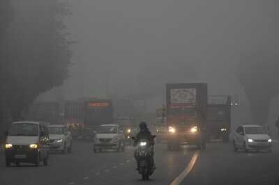 Dense Fog Grips Delhi Again, CAQM Says AQI Might Get 'Severe'; Trains, Flights Affected