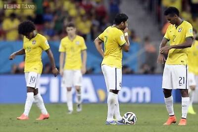 World Cup 2014: Sad Brazil players apologise to fans after another heavy loss
