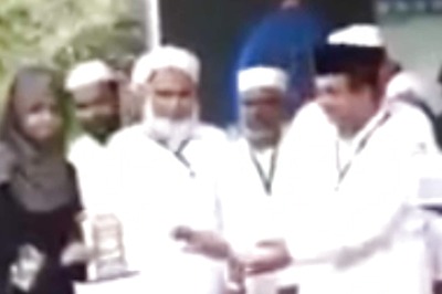 Kerala Muslim Body Leader Scolds Members for Inviting Girl Student on Stage, Draws Flak on Social Media
