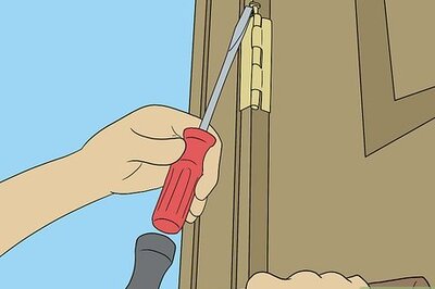 How to Paint a Door Frame