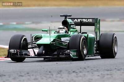 Caterham pull out of Formula one test after Kobayashi crash