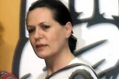 Cong goes to court for Sonia flick