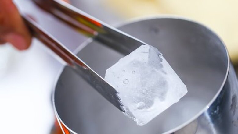 How to Make a Grinch Cocktail