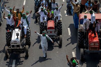 Police to Decide on Farmers Entering Delhi, Says SC on R-Day Tractor Rally, Next Hearing on Wednesday