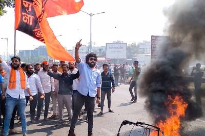 Maratha Quota Stir: No Bus, Internet Services in Few Maha Districts; CM Calls All-party Meet | Updates