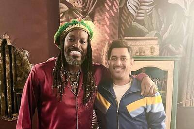 'Long Live The Legends': The Universe Boss And Mahi in One Frame, Picture Goes Viral