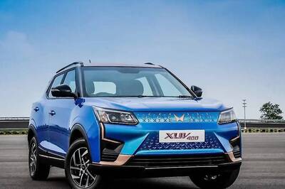 Mahindra XUV400 EV Buyers Feel Betrayed, Several Features Omitted from SUV