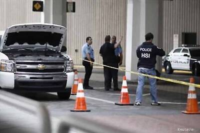 Man dead after Houston airport shooting sparks panic
