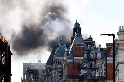 120 Firefighters Tackle Huge Blaze on Roof of Luxury London Hotel