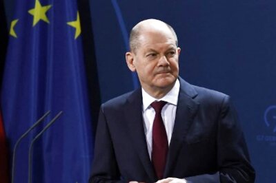 Ukraine Hints at Concessions to Russia as German Chancellor Scholz Heads to Region