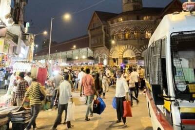 Despite Covid-19 Spike, Why Mumbai Markets are Swarmed With Shoppers, Have No Social Distancing