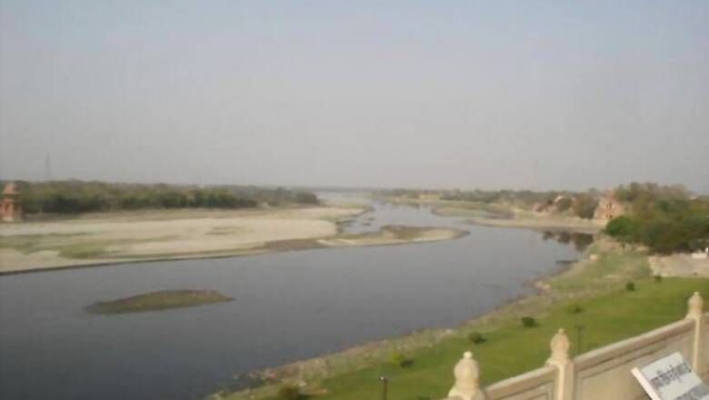 NGT bans both legal, illegal sand mining on Yamuna