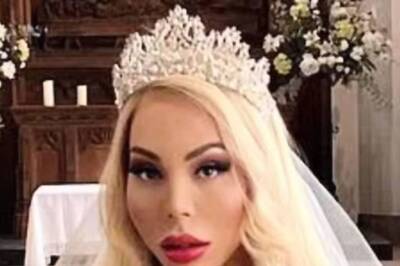 London Woman Who Married Herself Last Year Is Now Bored, Files For Divorce