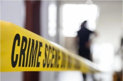 New York Man Stabs Elderly Parents to Death; Secured Himself in Apartment after Killing Them
