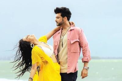 Karan Kundrra and Tejasswi Prakash Give Us Some Major Couple Goals in These Pics