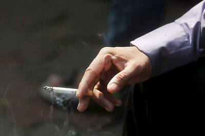Sad People More Prone to Become Chain Smokers: Study