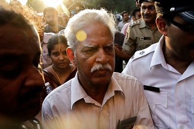 Bombay HC Asks NIA, Maha Govt if Covid-positive Ailing Activist Varavara Rao's Family Can See Him